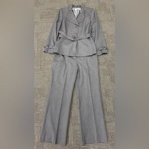 Tahari Arthur S. Levine Grey Blazer & Pants Suit Set, size 14